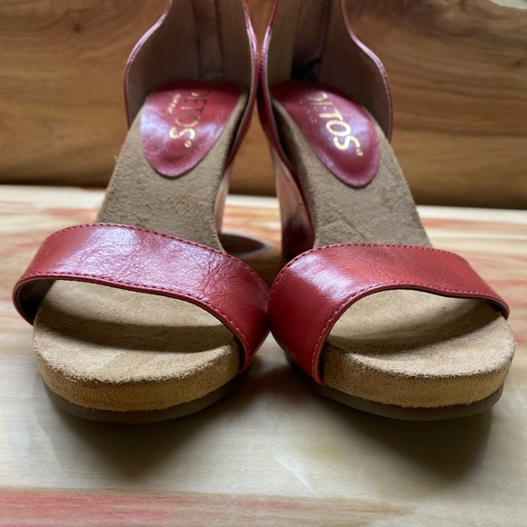 Toetos Wedge Ankle Strap Sandals - Picture 5 of 12